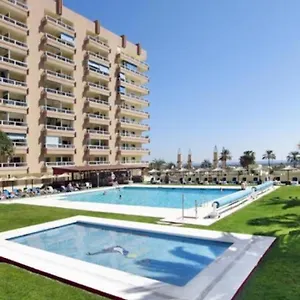 https://espectacular-piso-en-primera-linea-de-playa-fuengirola.1costadelsol.com