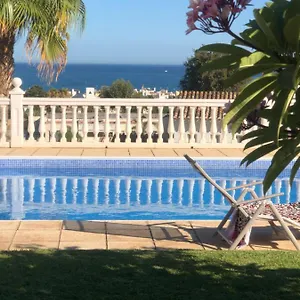 https://torremolinos-bonito-apartamento-studio-la-carihuela.es-andalucia.com